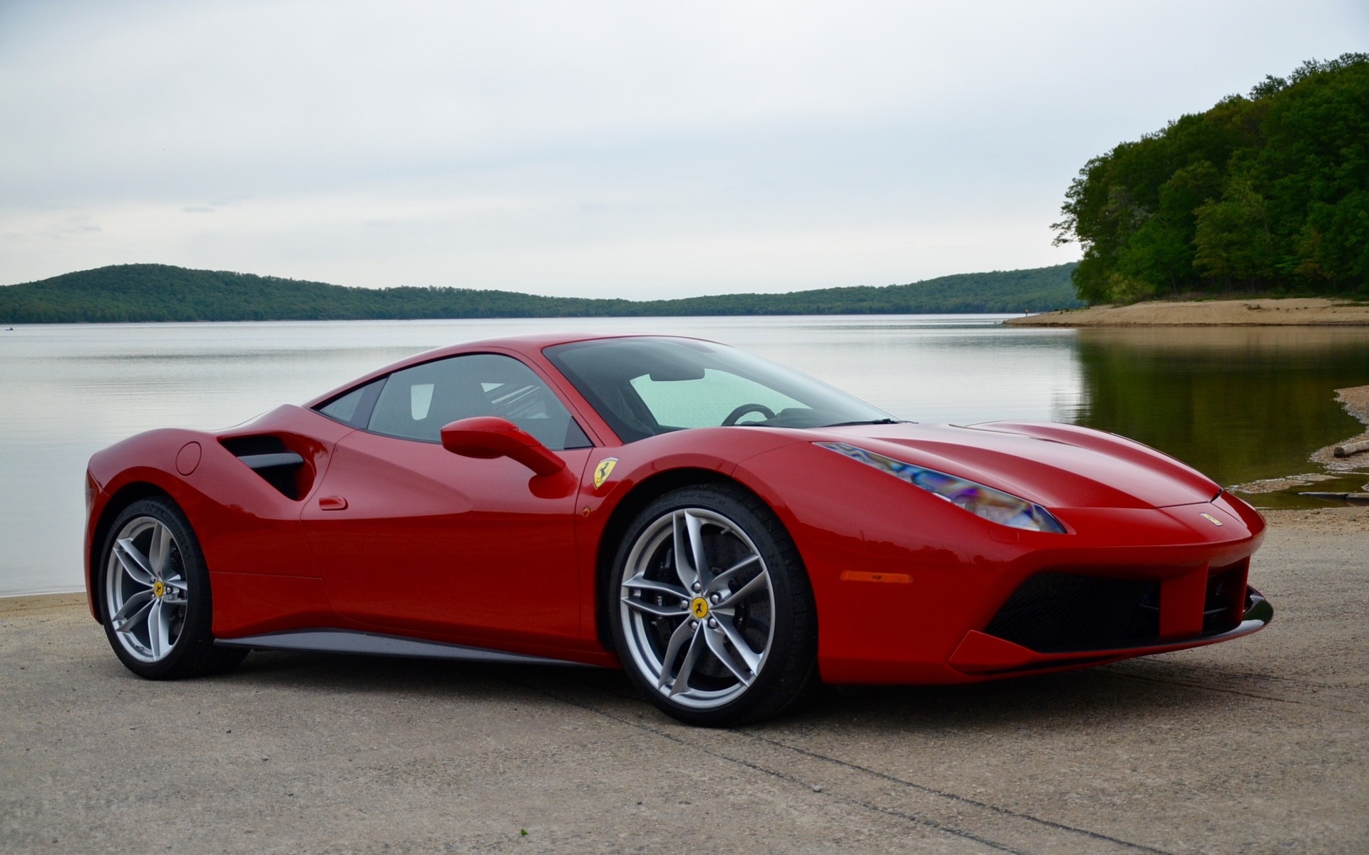 091423_2019_ferrari_488