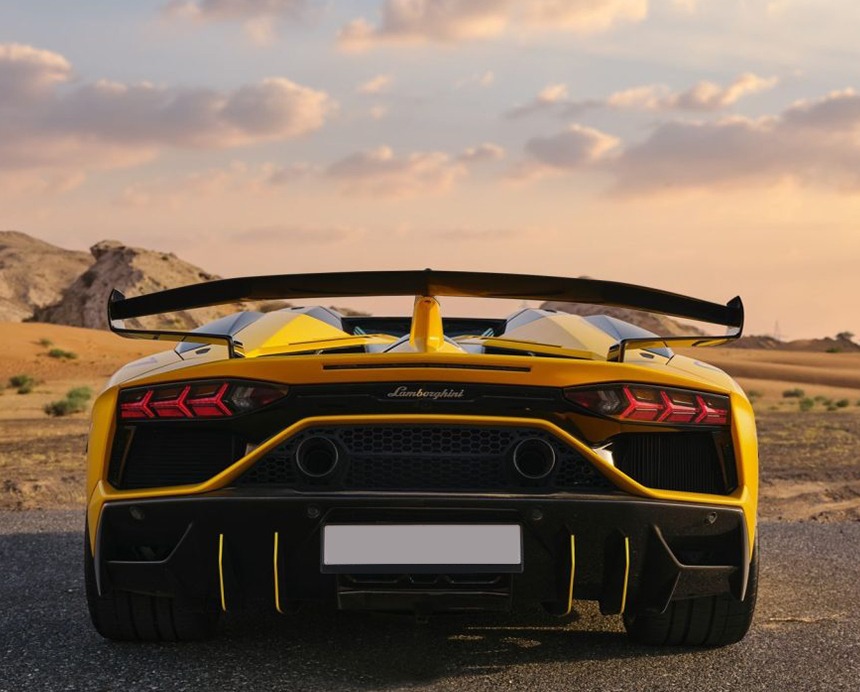 Lamborghini-Aventador-SVJ-Roadster-2022-back