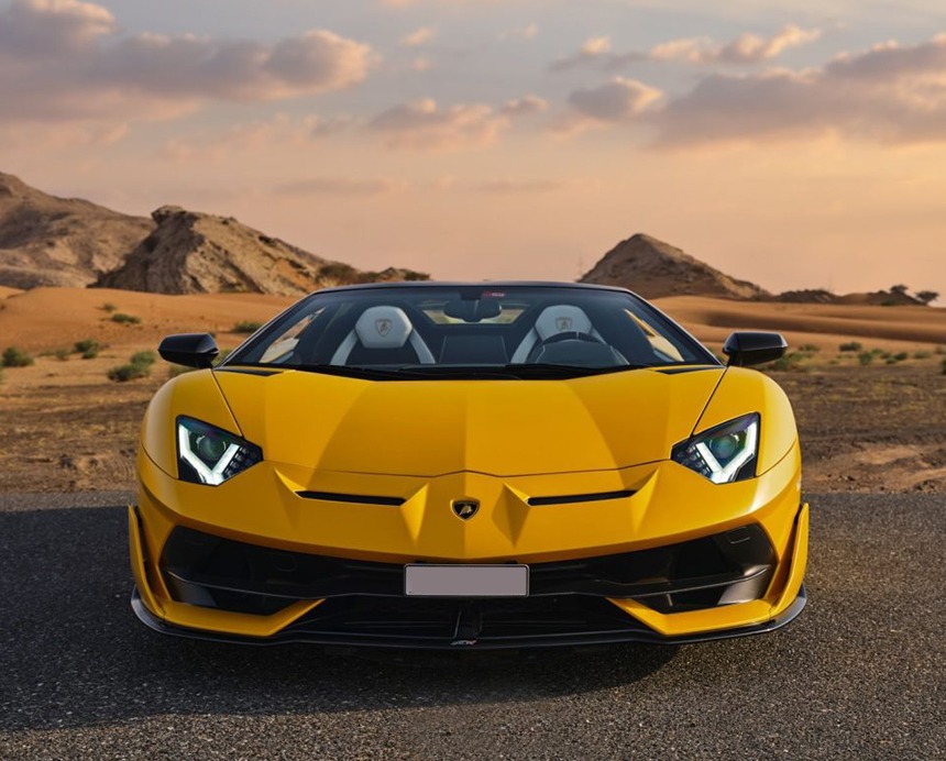 Lamborghini-Aventador-SVJ-Roadster-2022-front