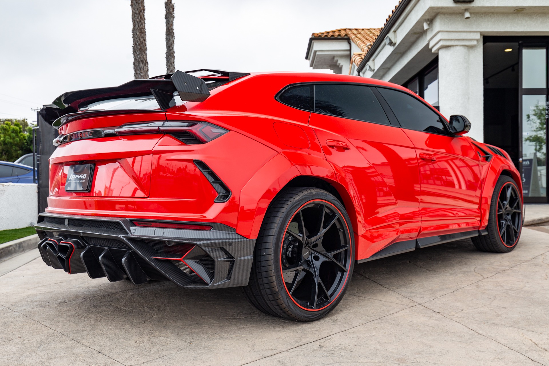 Used-2020-Lamborghini-Urus-1653594554 (1)