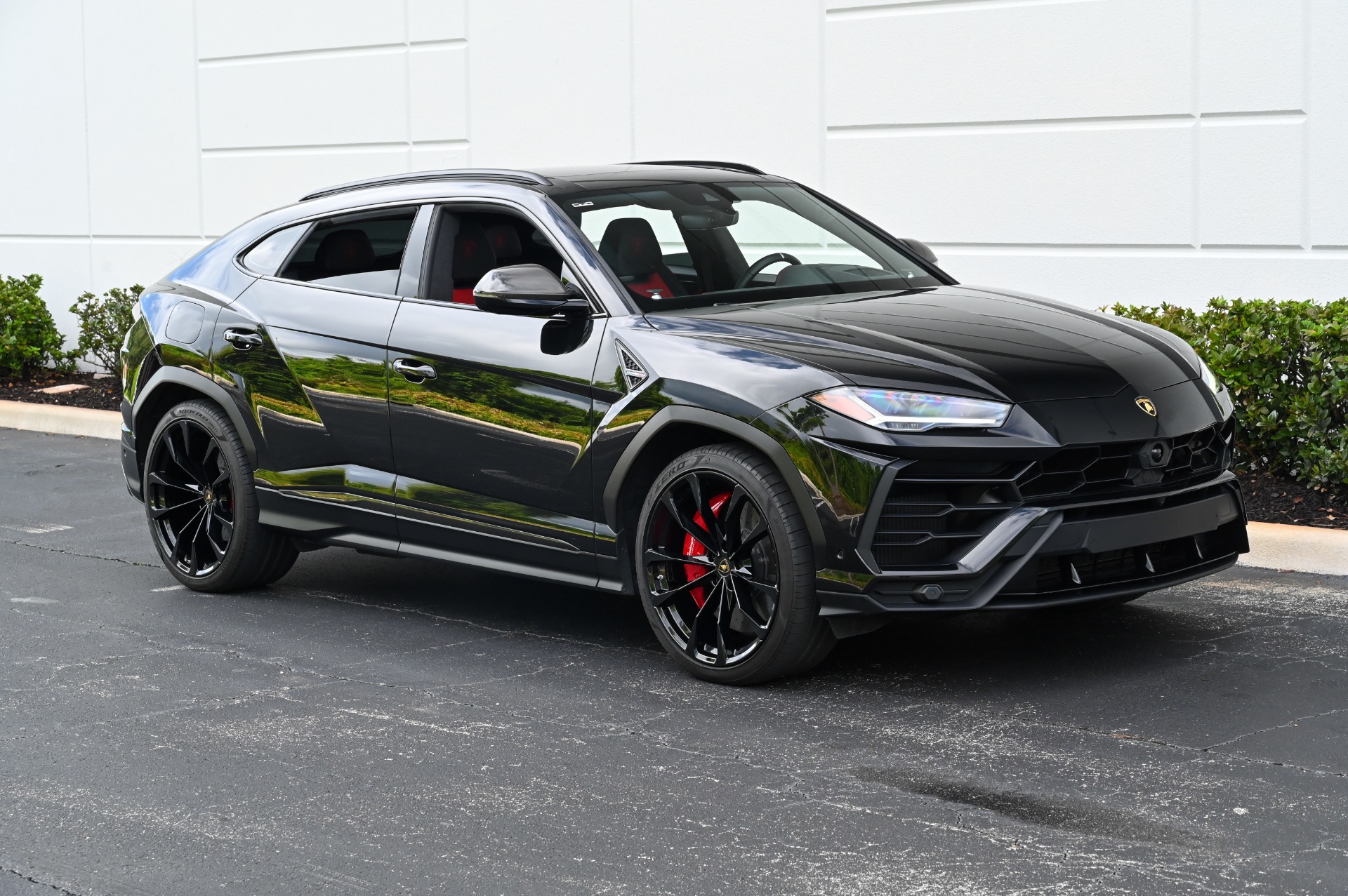 Used-2020-Lamborghini-Urus-1726606323 (2)