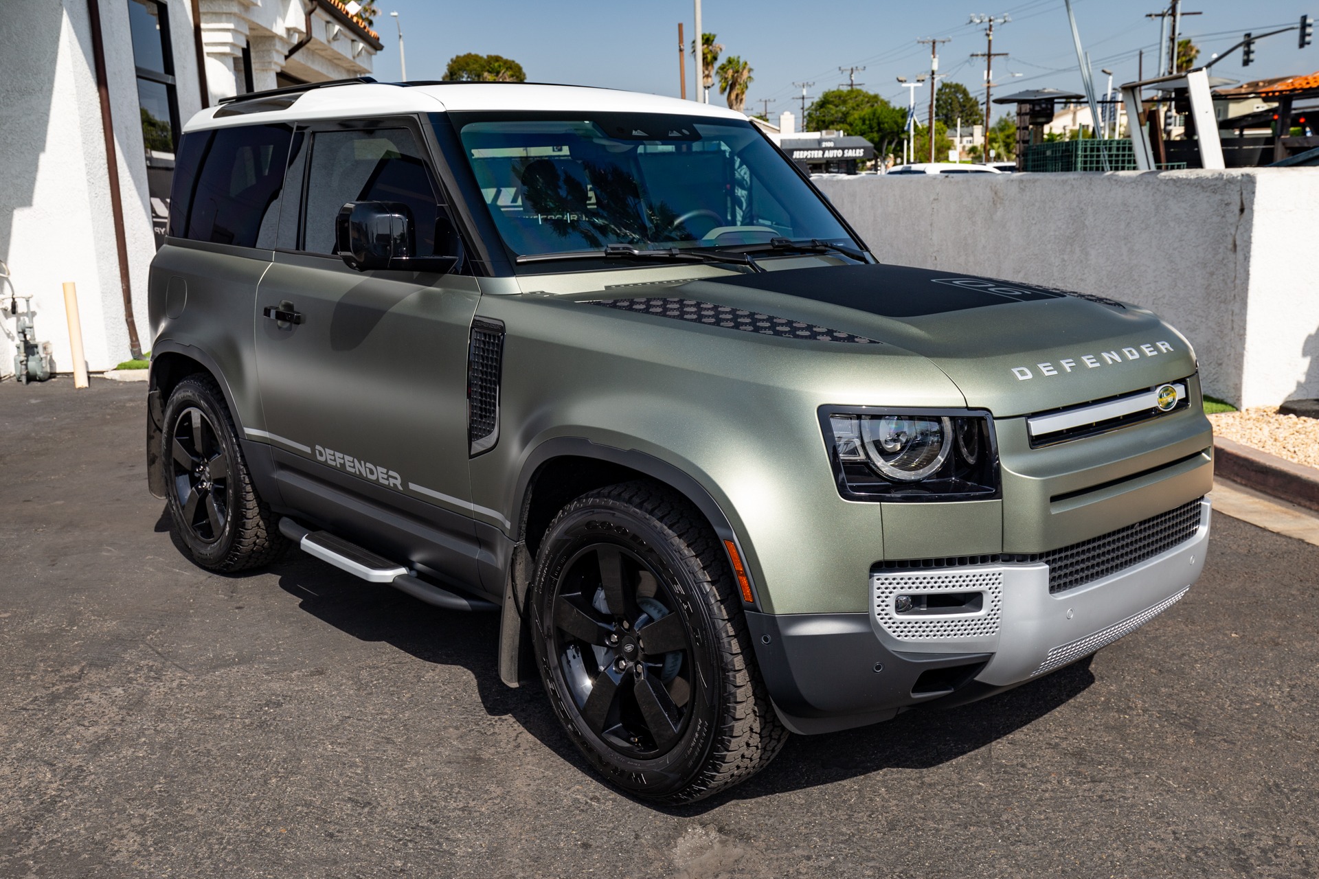 Used-2021-Land-Rover-Defender-90-First-Edition-1651339186 (2)